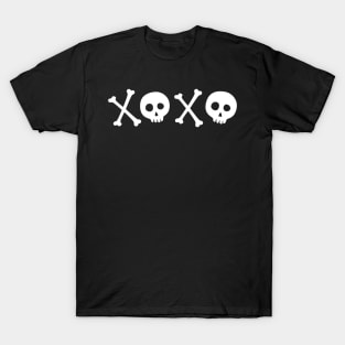 XOXO hugs and kisses skull and bones T-Shirt